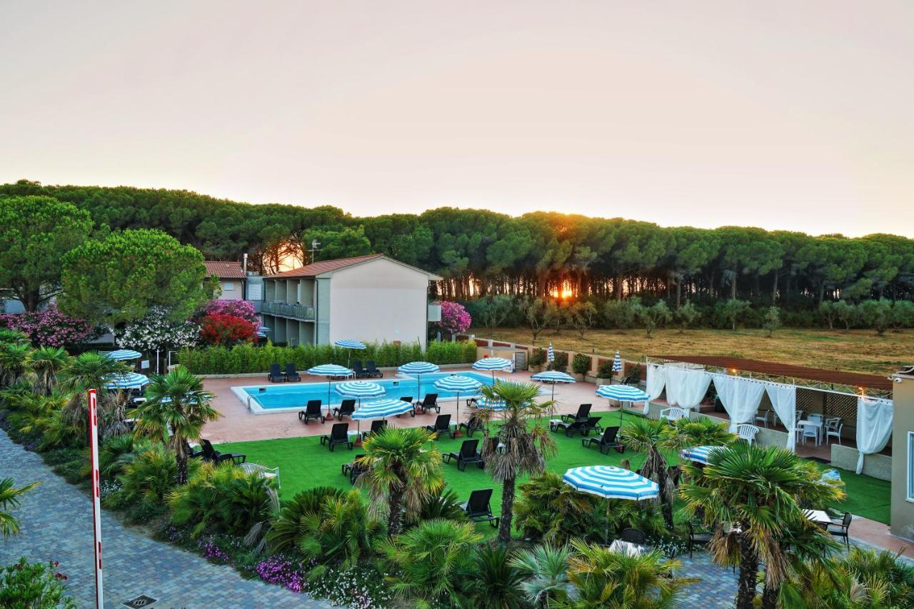 Oleandri Suite Hotel Vada Exterior foto