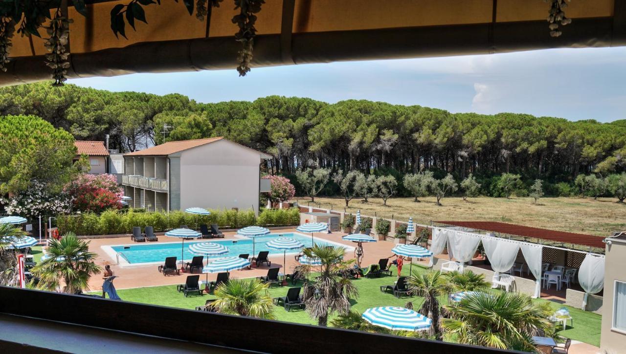 Oleandri Suite Hotel Vada Exterior foto