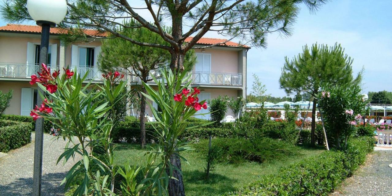 Oleandri Suite Hotel Vada Exterior foto